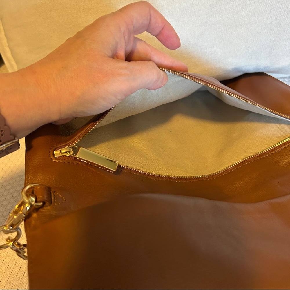 TORY BURCH Reva Brown Leather Shoulder/Hand/Clutch Bag with Gold Accents - Picture 12 of 14